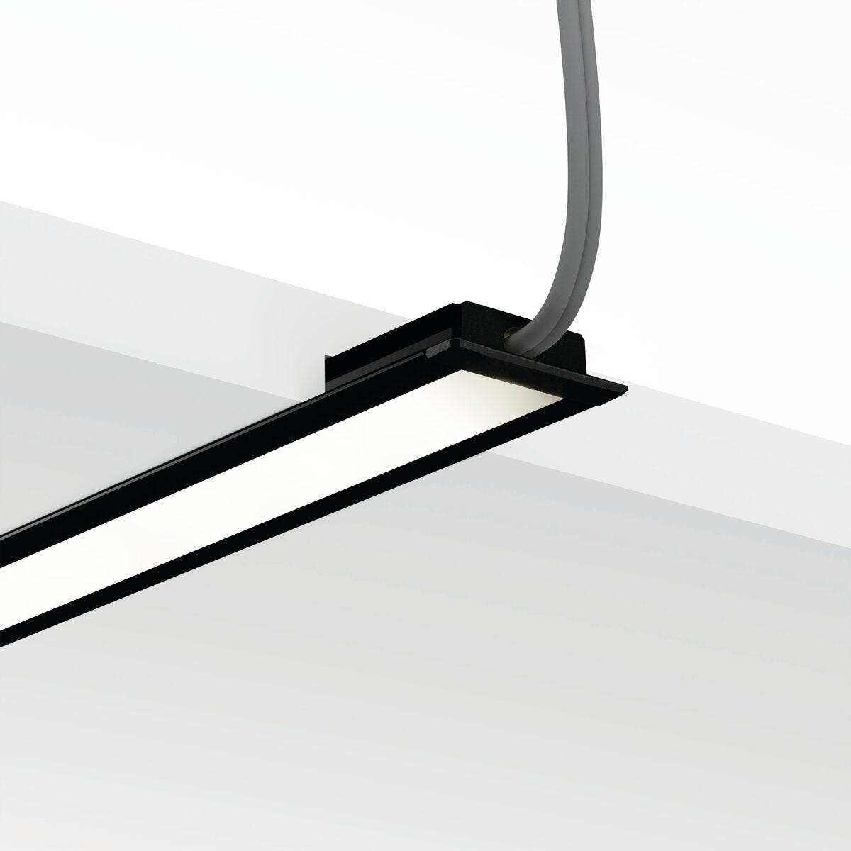 KLUŚ Endkappe mit Loch MICRO-NK-OTW, schwarz, ABS – Detail-/Anwendungsbild